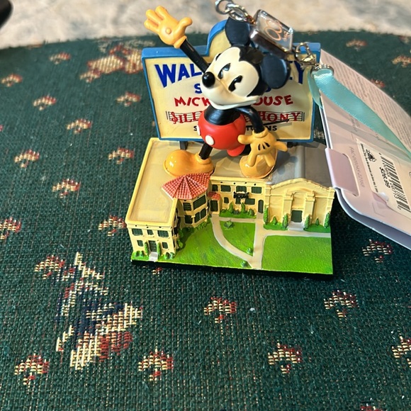 Disney’s 100 anniversary Walt Disney Studios with Mickey mouse silly symphonies - Picture 7 of 8